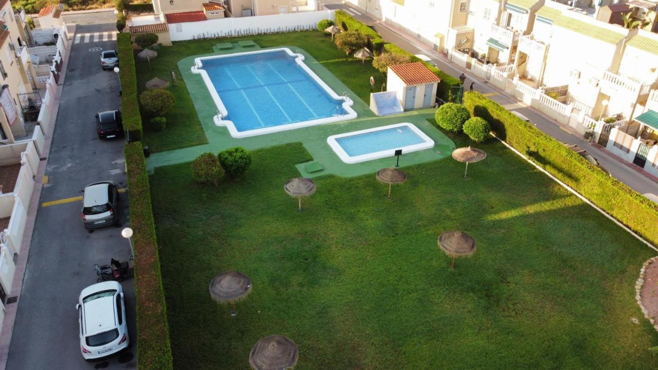Holiday House Torrevieja Exterior foto